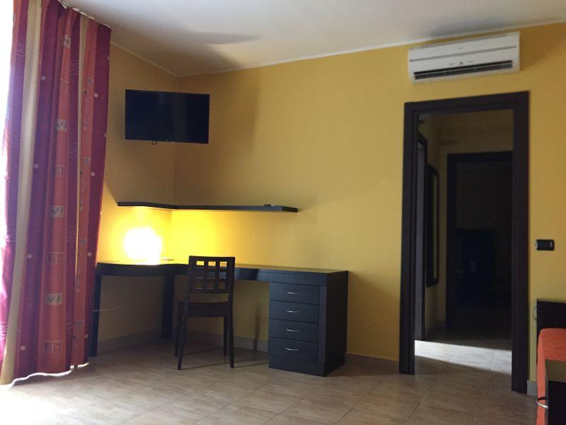 64Rooms เอนนา ภายนอก รูปภาพ